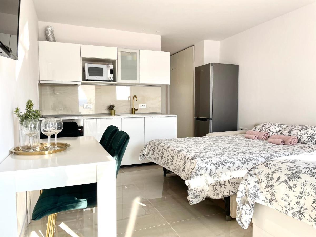 Apartment Vila ** Stinica Kültér fotó